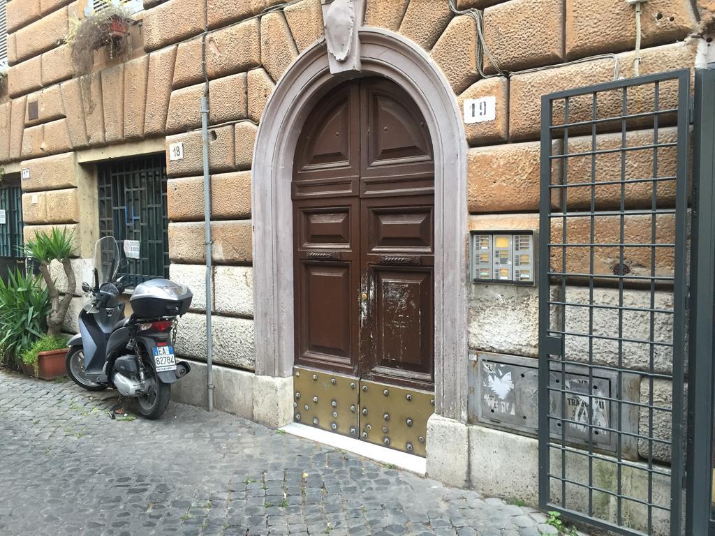 Riari Trastevere Apartment روما المظهر الخارجي الصورة