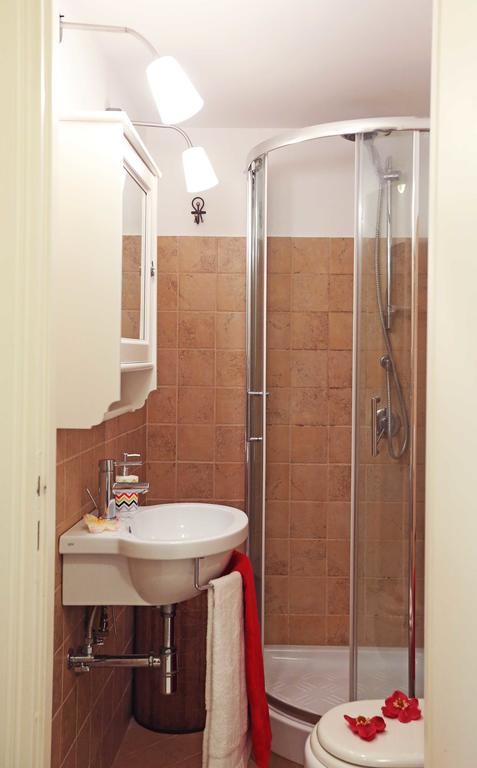 Riari Trastevere Apartment روما المظهر الخارجي الصورة
